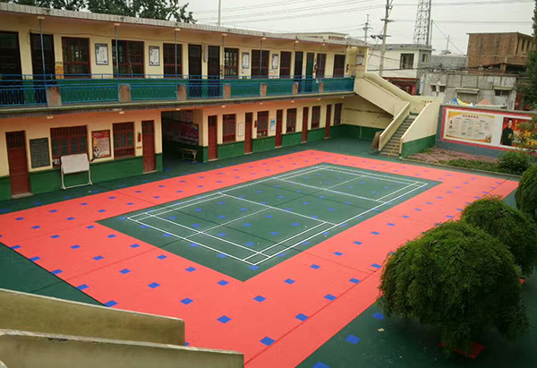 夏天真的是悬浮地板的一面照妖镜