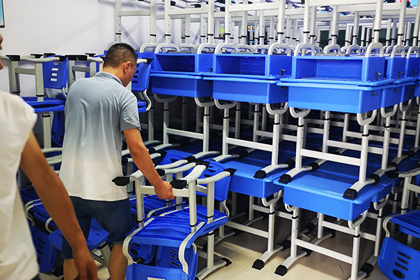 喜报：热烈庆祝hjc黄金城江苏客户课桌椅安装完毕