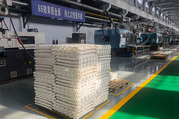 塑料漏缝板适合用于哪种猪舍？