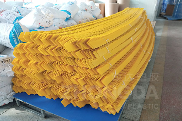 为昆山某包装材料公司提供中空板护角